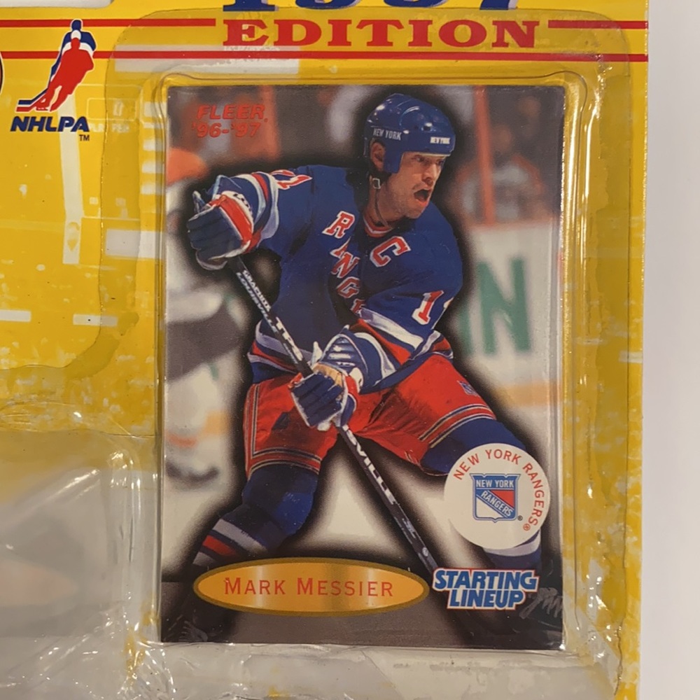 Kenner Starting Line Up Rangers Mark Messier 1997 - Picture 4 of 6